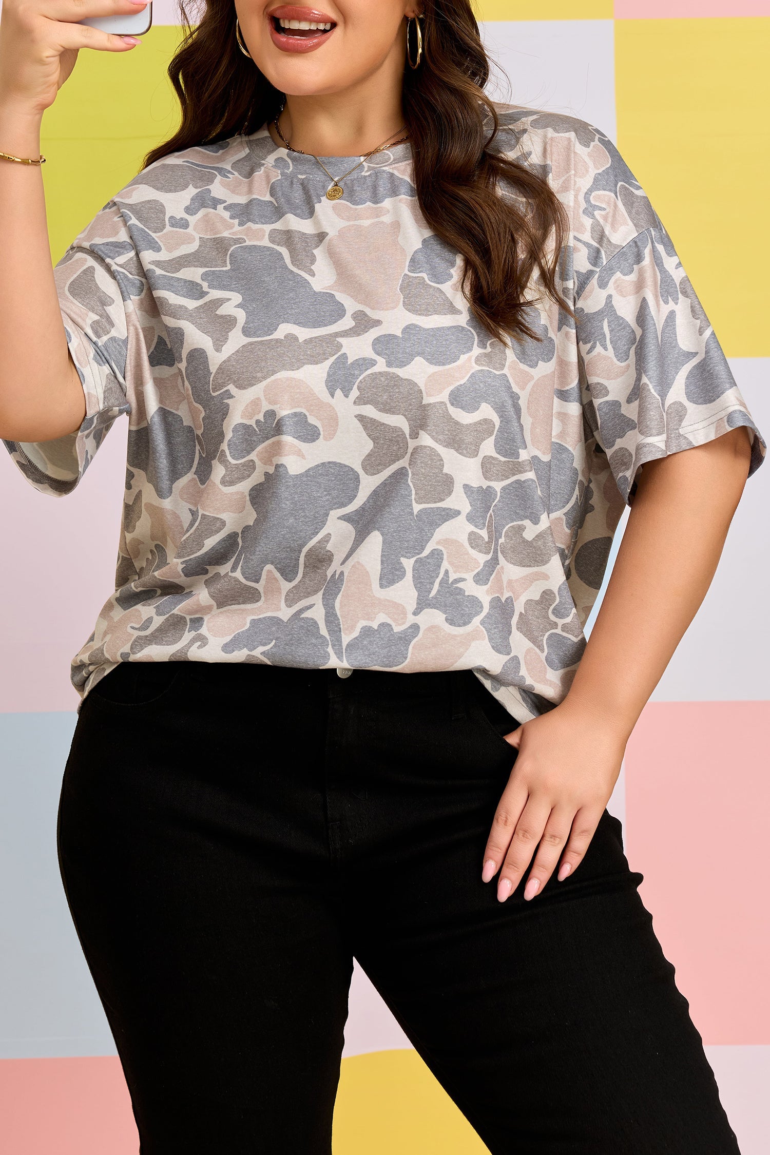 Plus size multicolour retro camouflage print t-shirt with round neck and short sleeves