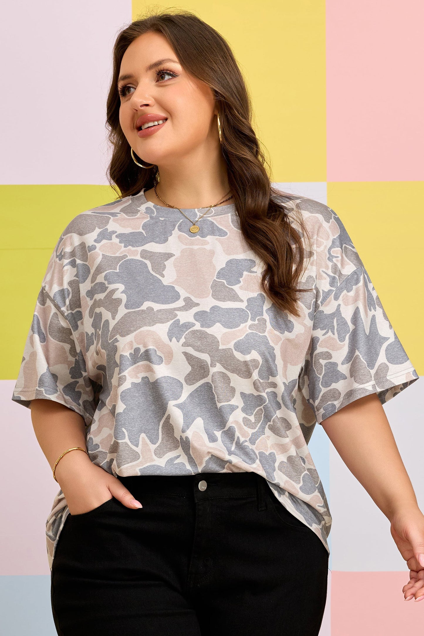 Plus size multicolour retro camouflage print t-shirt with round neck and short sleeves