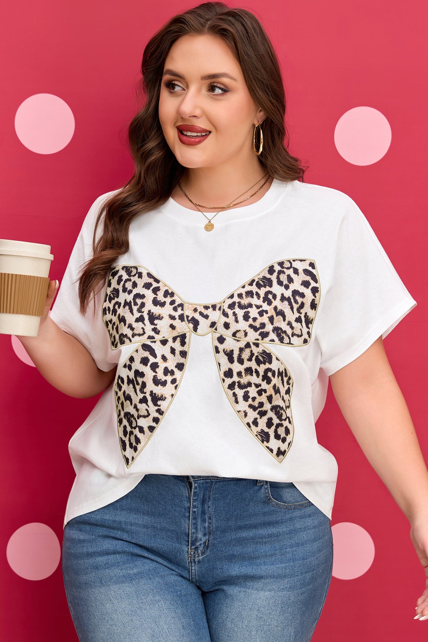 White plus size casual T-shirt with leopard bow embroidered patch and relaxed fit